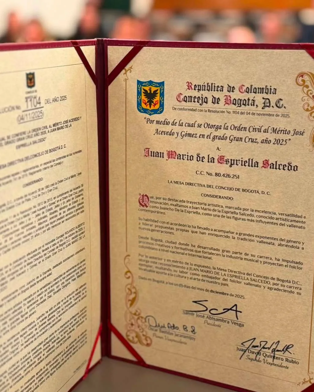Imagen de Juancho de la Espriella recibe la Orden Civil al Mérito en Bogotá